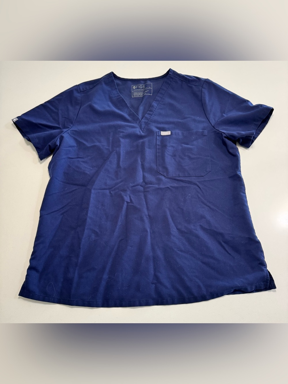 Figs Women’s Catarina One Pocket Scrub Top Navy Size XLG